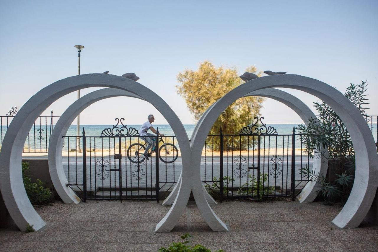 Metaxa Seafront Apartment Peraía Eksteriør bilde