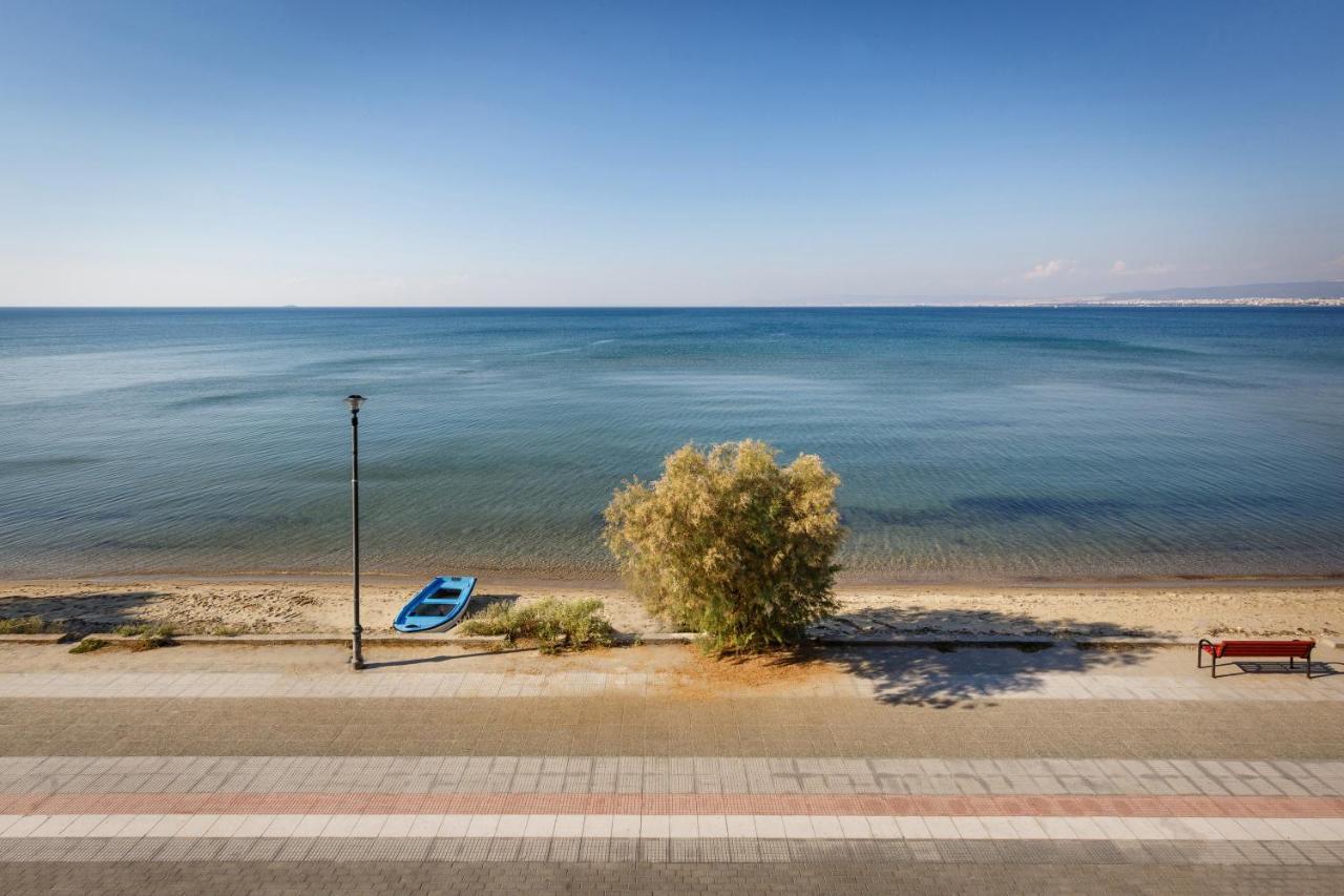 Metaxa Seafront Apartment Peraía Eksteriør bilde